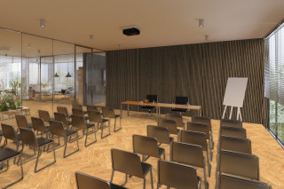 Lamelová akustická stena v konferenčnej miestnosti